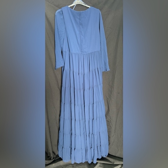 IEENA FOR MAC DUGGAL 55311 NWT
Faux Wrap Illusion Long Sleeve Tiered Gown - Picture 5 of 6